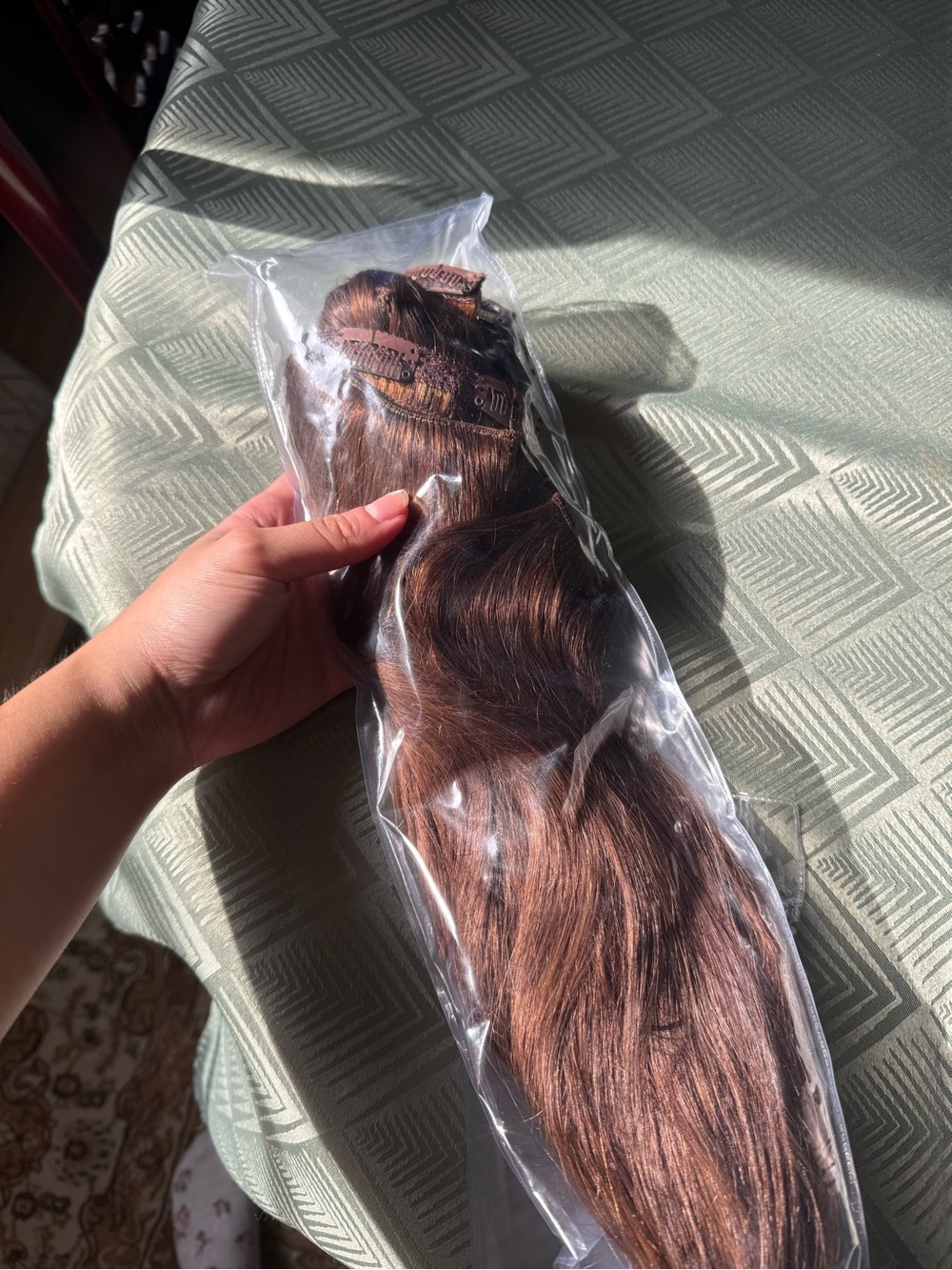 100% Remy Human Hair Clip-In Extensions - Picture 2 of 4